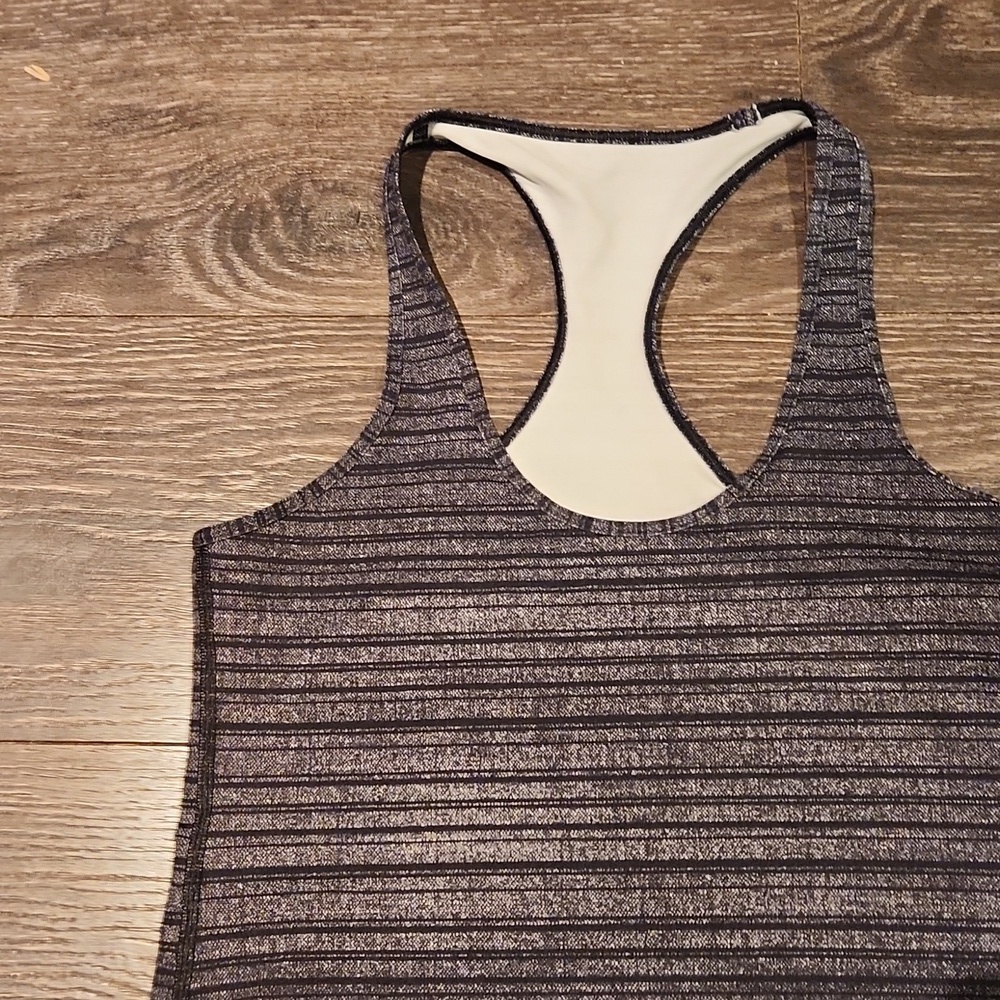 ❤️ LULULEMON RACERBACK TANK TOP, 2 - Picture 3 of 4